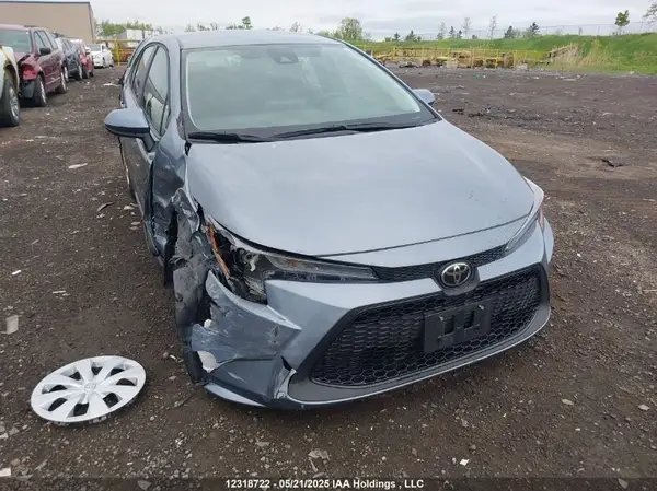 5YFBPMBE8NP377869 2022 TOYOTA COROLLA - Image 1