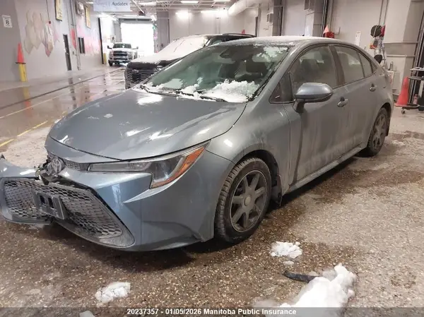 5YFBPMBE9MP153122 2021 TOYOTA COROLLA - Image 2