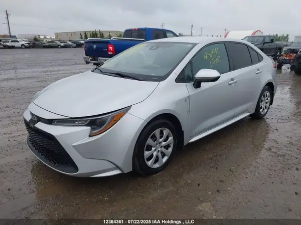 5YFBPMBE9MP214467 2021 TOYOTA COROLLA - Image 2