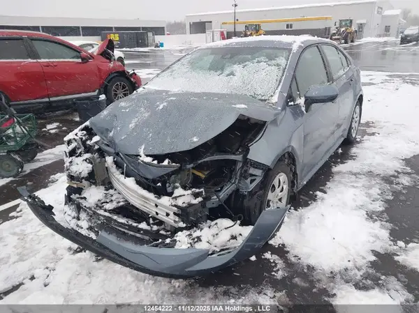 5YFBPMBE9MP228384 2021 TOYOTA COROLLA - Image 2
