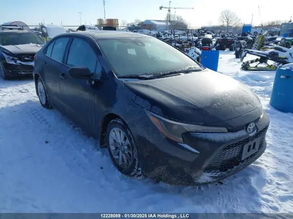 5YFBPMBE9NP321682 2022 TOYOTA COROLLA - Image 1