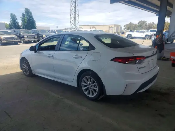 5YFBPMBE9NP342046 2022 TOYOTA COROLLA - Image 2