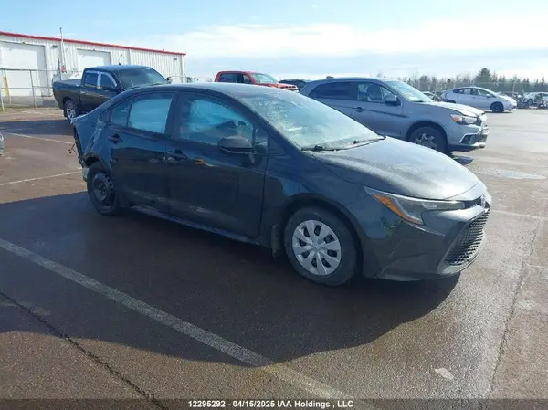 5YFBPMBE9NP346176 2022 TOYOTA COROLLA - Image 1