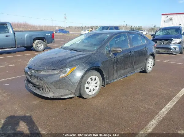 5YFBPMBE9NP346176 2022 TOYOTA COROLLA - Image 2