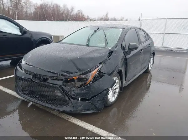 5YFBPMBE9NP365584 2022 TOYOTA COROLLA - Image 2