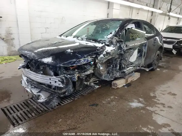 5YFBPMBE9NP374740 2022 TOYOTA COROLLA - Image 2