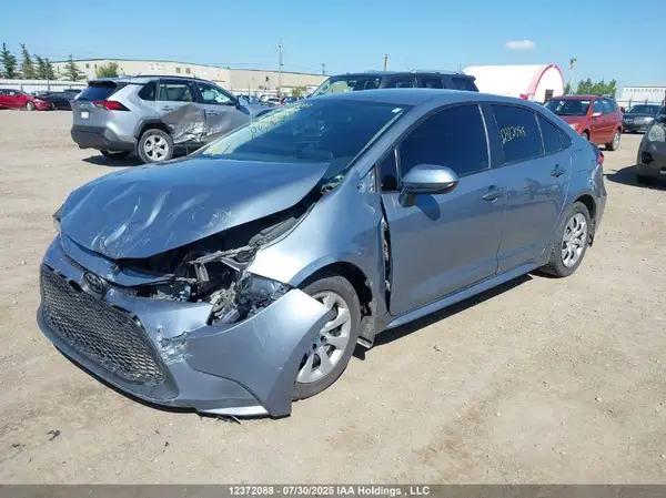 5YFBPMBEXMP236607 2021 TOYOTA COROLLA - Image 2