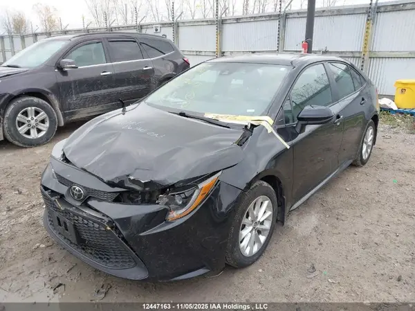 5YFBPMBEXNP296677 2022 TOYOTA COROLLA - Image 2