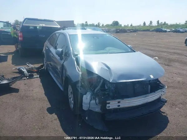 5YFBPMBEXNP305426 2022 TOYOTA COROLLA - Image 1