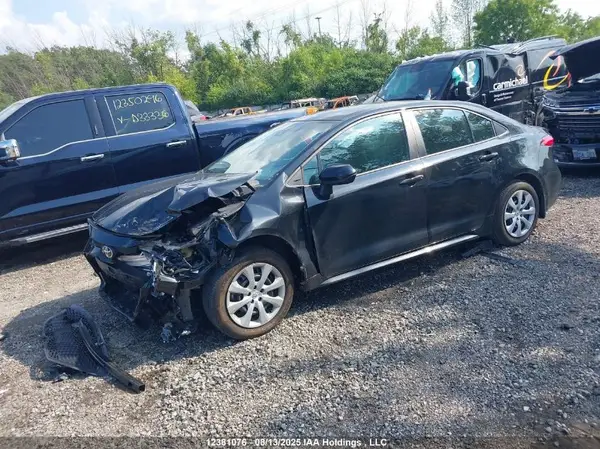 5YFBPMBEXNP314014 2022 TOYOTA COROLLA - Image 2
