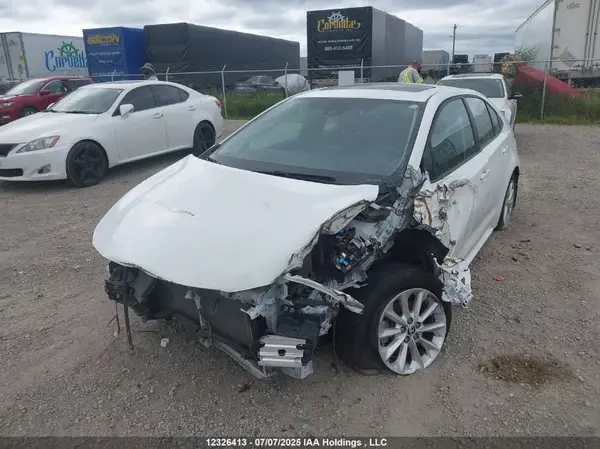 5YFBPMBEXNP315311 2022 TOYOTA COROLLA - Image 2