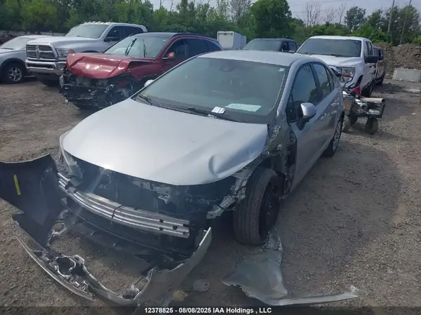 5YFBPMBEXNP322937 2022 TOYOTA COROLLA - Image 2