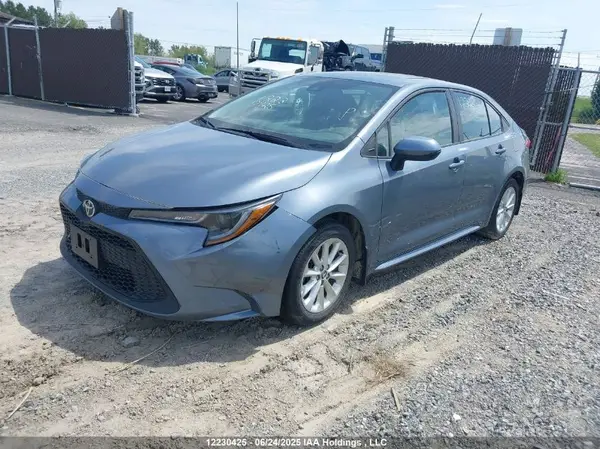 5YFBPMBEXNP342475 2022 TOYOTA COROLLA - Image 2