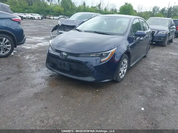 5YFBPMBEXNP354075 2022 TOYOTA COROLLA - Image 2