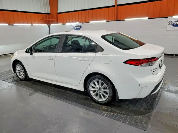 5YFBPRBE8LP029547 2020 TOYOTA COROLLA - Image 2