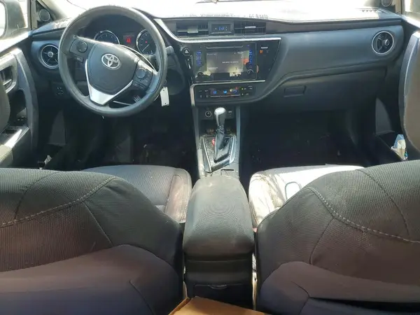 5YFBPRHE0HP611964 2017 TOYOTA COROLLA - Image 8