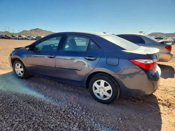 5YFBPRHE1GP391636 2016 TOYOTA COROLLA - Image 2