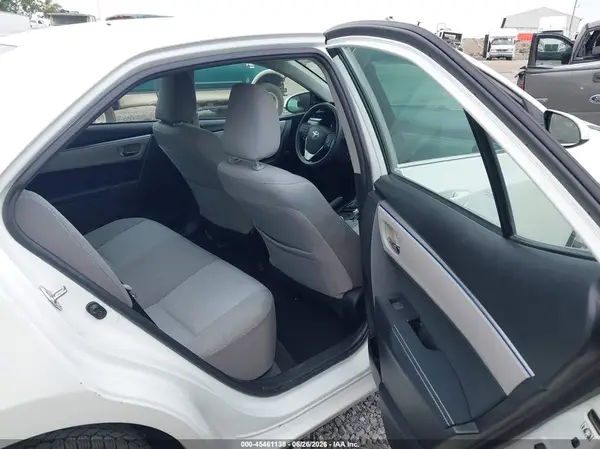 5YFBPRHE1GP470305 2016 TOYOTA COROLLA - Image 8