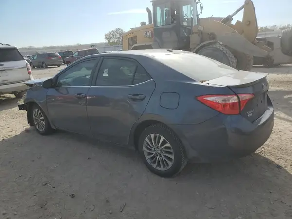 5YFBPRHE1HP588842 2017 TOYOTA COROLLA - Image 2