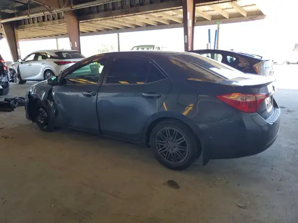 5YFBPRHE1HP699357 2017 TOYOTA COROLLA - Image 2