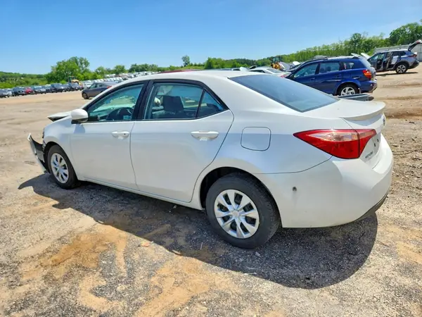 5YFBPRHE1HP731160 2017 TOYOTA COROLLA - Image 2