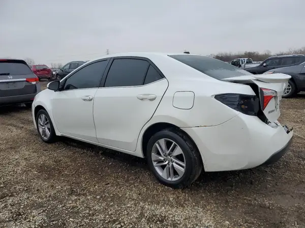 5YFBPRHE2GP381858 2016 TOYOTA COROLLA - Image 2