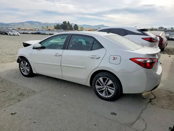 5YFBPRHE2GP404474 2016 TOYOTA COROLLA - Image 2
