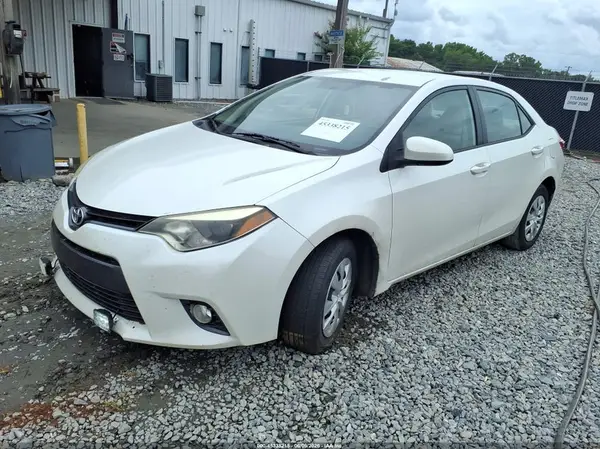 5YFBPRHE2GP568002 2016 TOYOTA COROLLA - Image 2