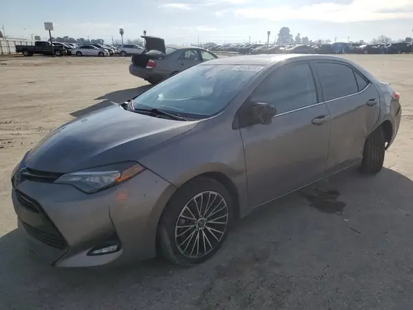 5YFBPRHE2HP571855 2017 TOYOTA COROLLA - Image 1