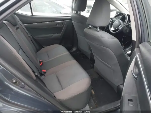 5YFBPRHE2HP695205 2017 TOYOTA COROLLA - Image 8