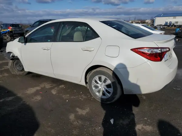5YFBPRHE3GP426032 2016 TOYOTA COROLLA - Image 2