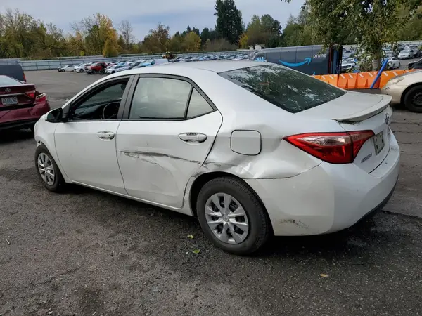 5YFBPRHE3HP602921 2017 TOYOTA COROLLA - Image 2