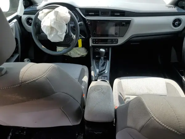 5YFBPRHE3HP652959 2017 TOYOTA COROLLA - Image 8