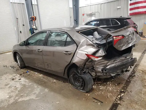 5YFBPRHE3JP836241 2018 TOYOTA COROLLA - Image 2
