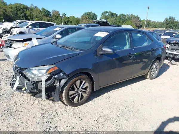 5YFBPRHE4GP495909 2016 TOYOTA COROLLA - Image 2