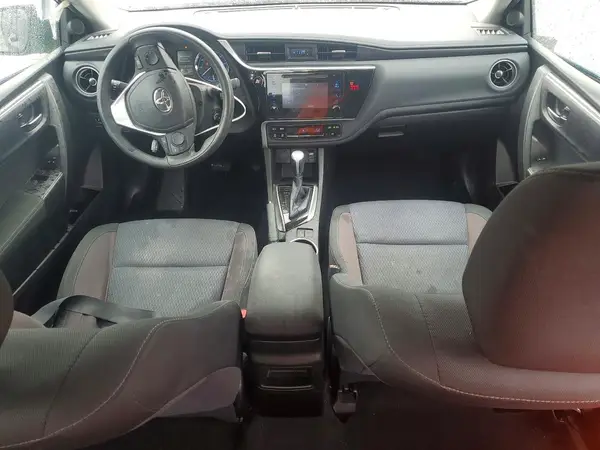 5YFBPRHE4JP753286 2018 TOYOTA COROLLA - Image 8