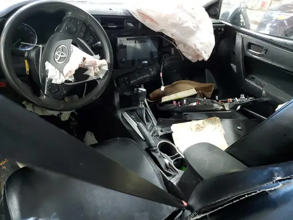 5YFBPRHE4JP835941 2018 TOYOTA COROLLA - Image 8