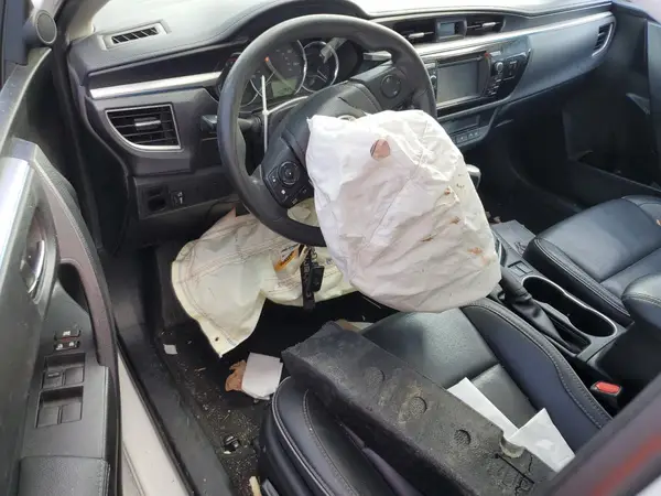 5YFBPRHE5GP424167 2016 TOYOTA COROLLA - Image 8