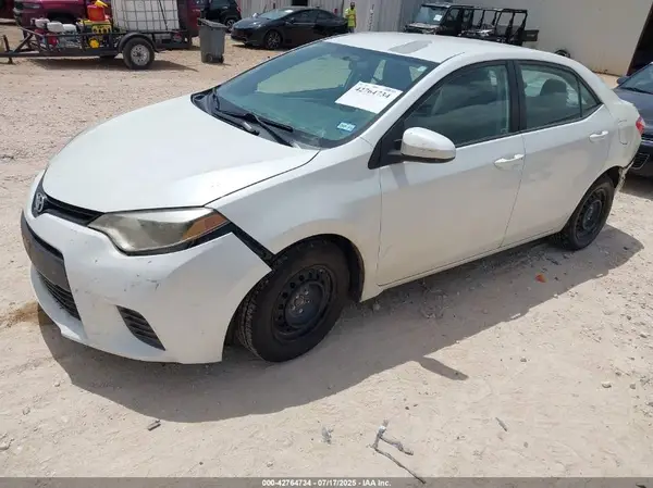 5YFBPRHE5GP530666 2016 TOYOTA COROLLA - Image 2