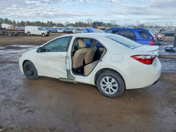 5YFBPRHE6GP442323 2016 TOYOTA COROLLA - Image 2
