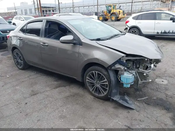 5YFBPRHE6HP614724 2017 TOYOTA COROLLA - Image 1