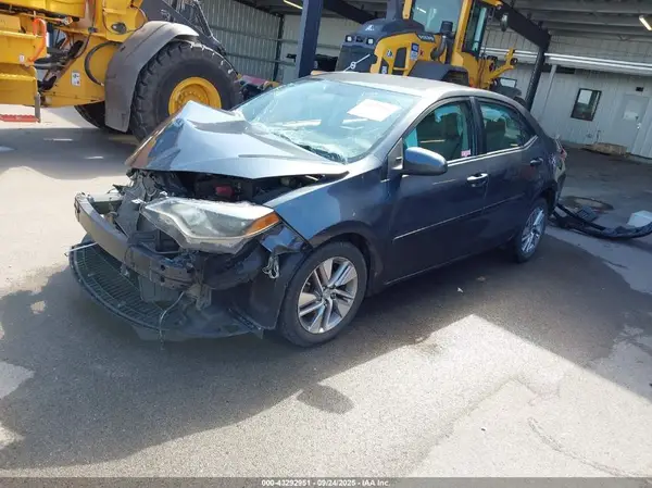 5YFBPRHE7GP527588 2016 TOYOTA COROLLA - Image 2