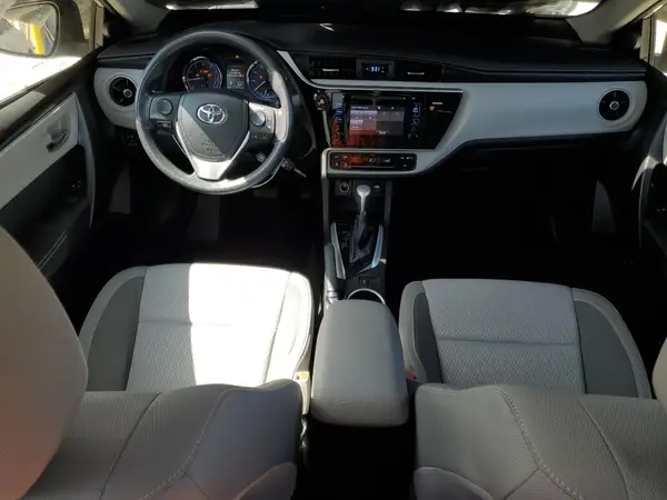 5YFBPRHE7HP573746 2017 TOYOTA COROLLA - Image 8