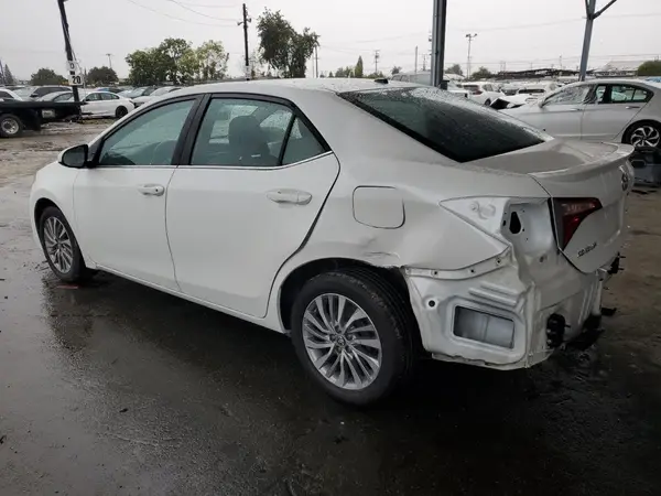 5YFBPRHE7HP588067 2017 TOYOTA COROLLA - Image 2