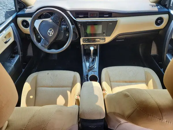 5YFBPRHE7HP606373 2017 TOYOTA COROLLA - Image 8