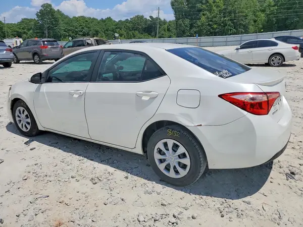 5YFBPRHE7JP806336 2018 TOYOTA COROLLA - Image 2