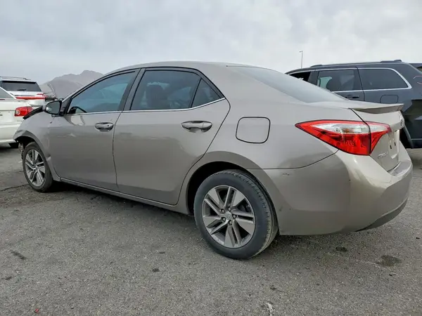 5YFBPRHE8GP368208 2016 TOYOTA COROLLA - Image 2