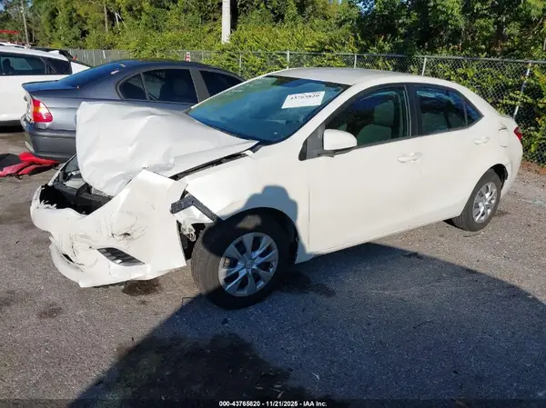 5YFBPRHE8GP389060 2016 TOYOTA COROLLA - Image 2