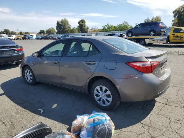 5YFBPRHE8HP578289 2017 TOYOTA COROLLA - Image 2