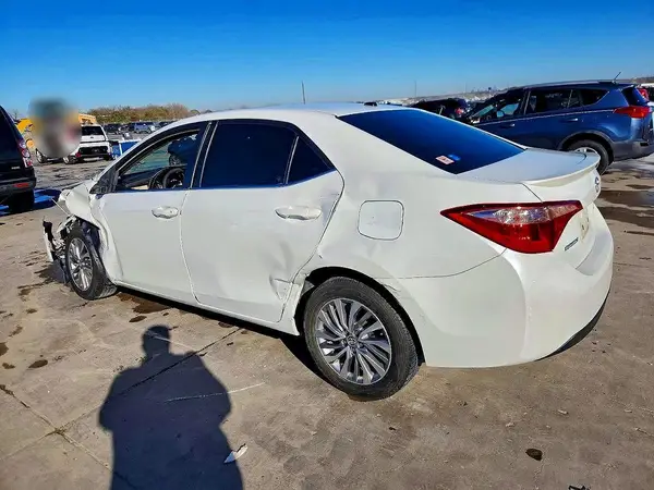 5YFBPRHE8HP602221 2017 TOYOTA COROLLA - Image 2